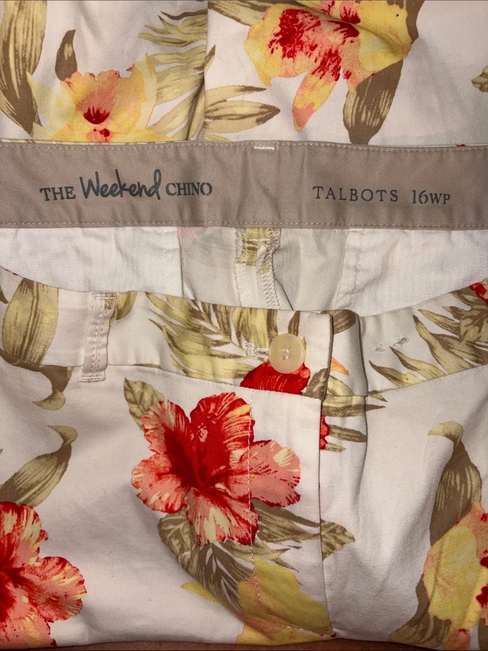Talbots Floral Weekend Chino 16WP Cream with Red and Yellow Hibiscus *CALLOUT